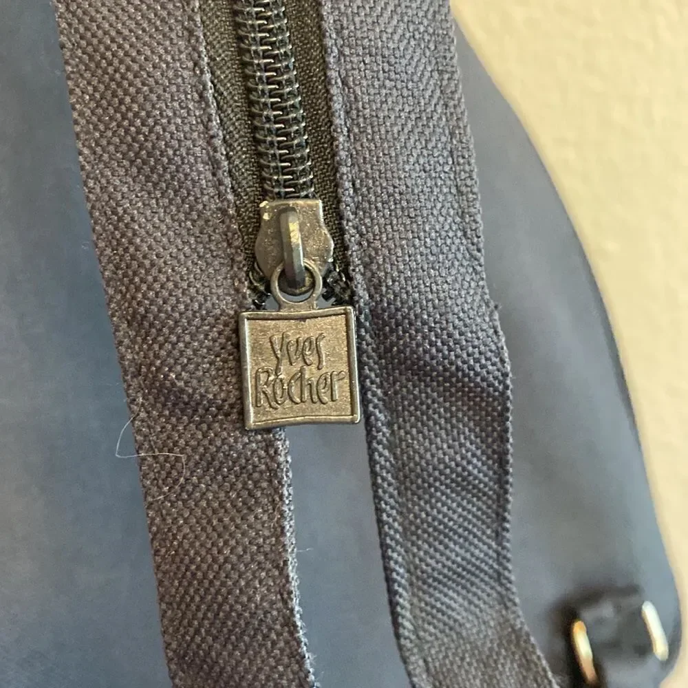 Classic navy blue mini vintage 90’s backpack